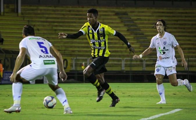 Volta Redonda lidera o Grupo D