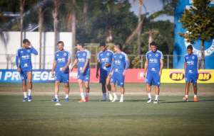 Em má fase, Cruzeiro recebe Chapecoense na Arena Independência
