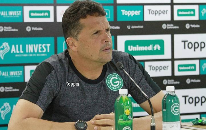 Claudinei Oliveira revelou o time do Goiás