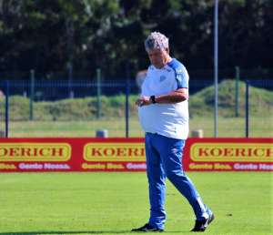 Sem Betão, Avaí busca primeira vitória no Brasileirão
