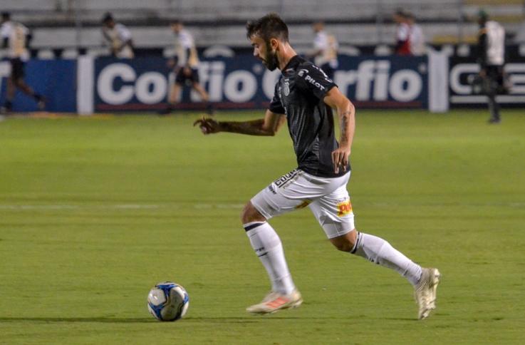 Matheus Vargas poderá se despedir da Ponte Preta já nesta semana. (Foto: Álvaro Jr/ PontePress)
