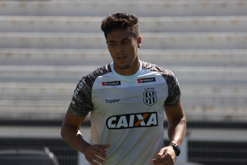 Série B: Ponte Preta tem retorno de zagueiro, mas ex-meia do Corinthians segue fora