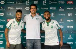 Apresentado em time da Série B, Michel Bastos promete 