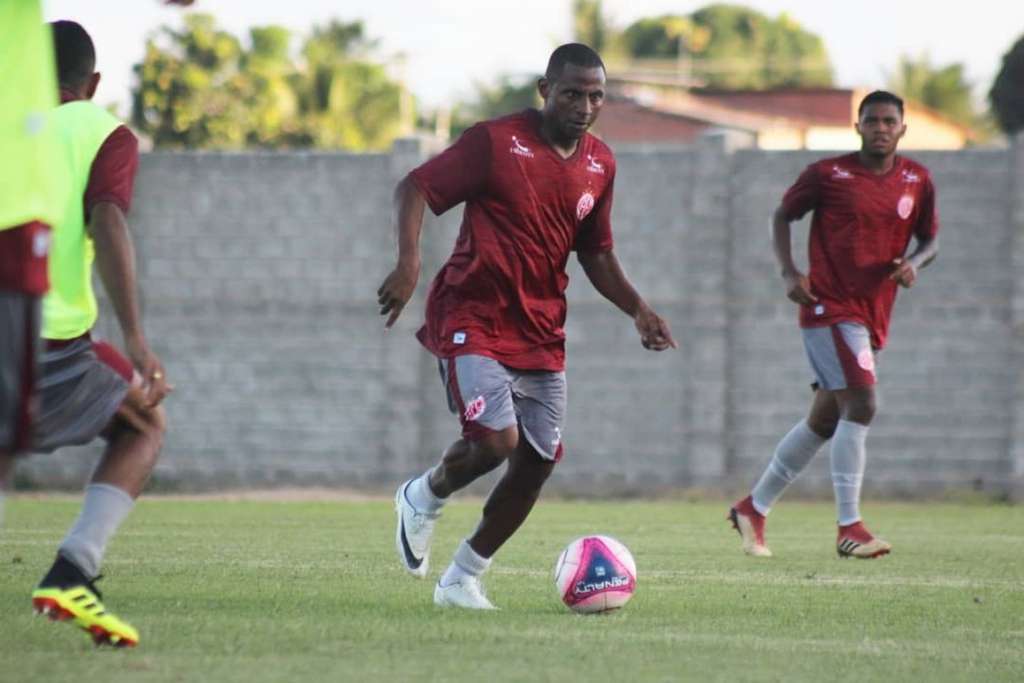 Ex-Vasco, meia do América-RN é suspenso no doping por uso de cocaína (Foto: Canindé Pereira/América-RN) 
