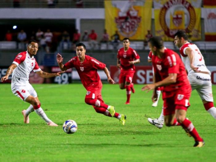 Série B: Desfalcado de dois volantes, CRB terá mudanças contra o São Bento