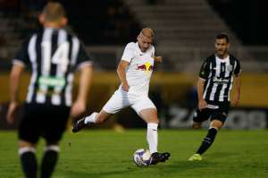 Hoje no Bragantino, Uillian Correia quer vitória na Série B contra ex-clube