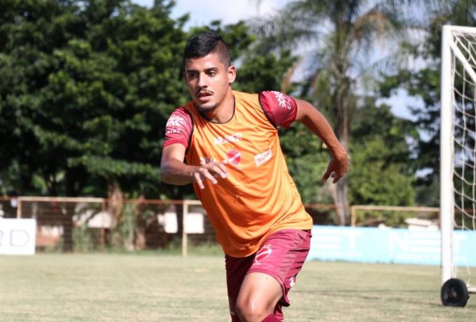 Neto Moura quer a força da torcida para Vila Nova desencantar em casa. (Foto: Vila Nova / Divulgação)