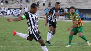 Treze 3 x 0 Sampaio Corrêa - Em tarde de Marcelinho Paraíba, Galo respira na Série C