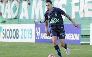 Atacante da Chapecoense se vê como culpado por gol da derrota para o Palmeiras