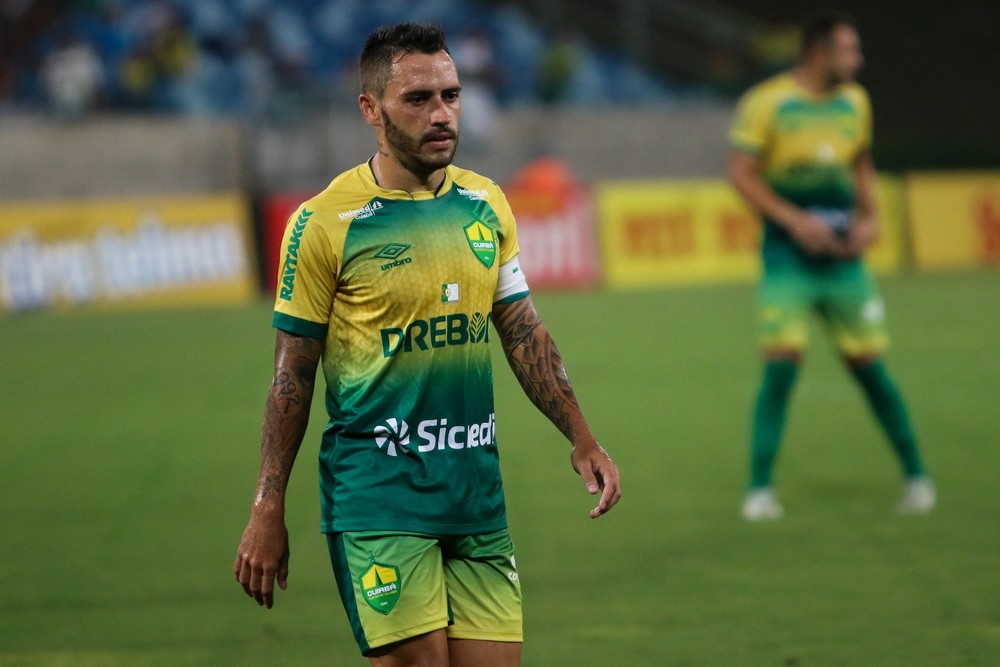 Série B: Cuiabá acumula problemas e Itamar Schulle terá que quebrar a cabeça