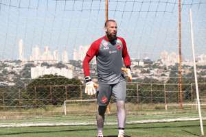 Série B: Vila Nova renova com ex-Guarani e contrata goleiro do Londrina