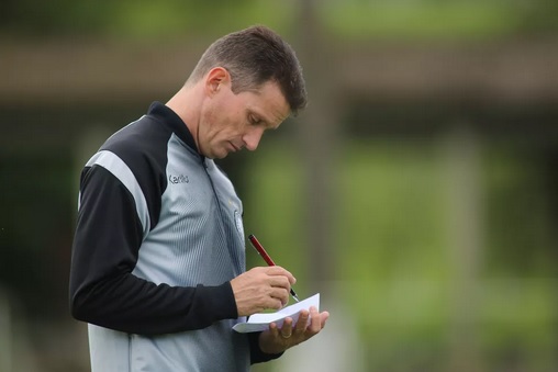 Série B: Desfalque de meia não permite técnico do Operário manter formação