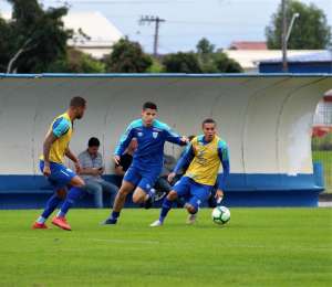 Avaí enfrenta São Paulo em primeiro duelo de sequência paulista