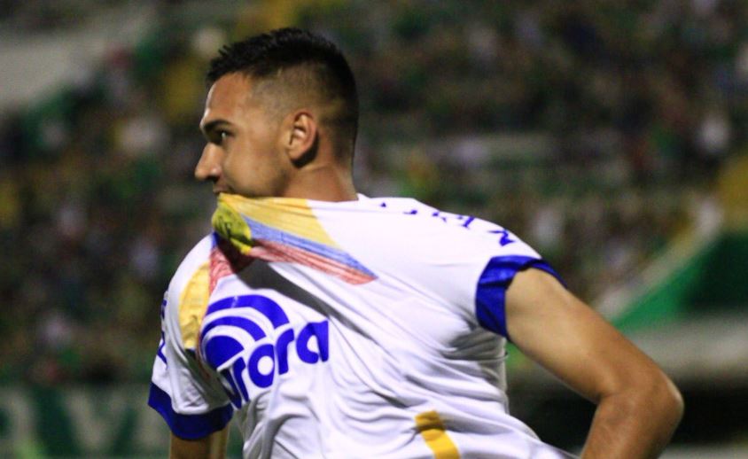 Série B: Criciúma encaminha acerto com meia de time do Brasileirão