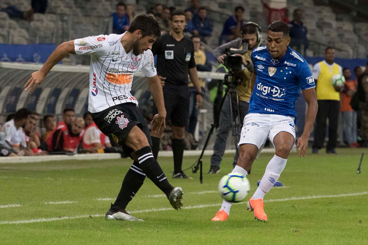 Cruzeiro lamenta empata com Corinthians, mas valoriza desempenho