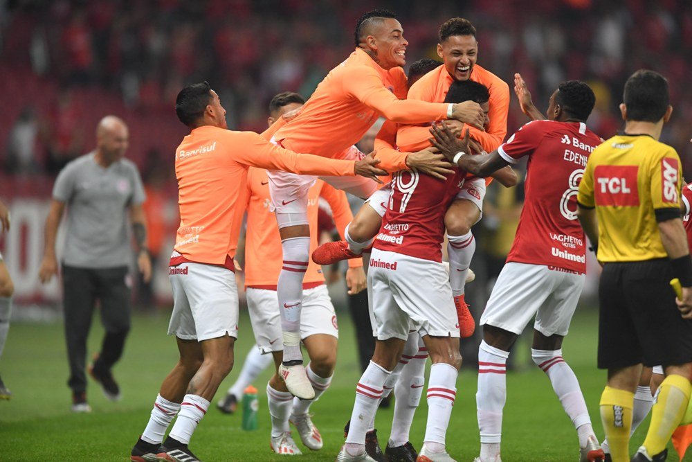 Internacional 3 x 1 Bahia – Em dia especial para D’Alê, Colorado e sobe para 4º