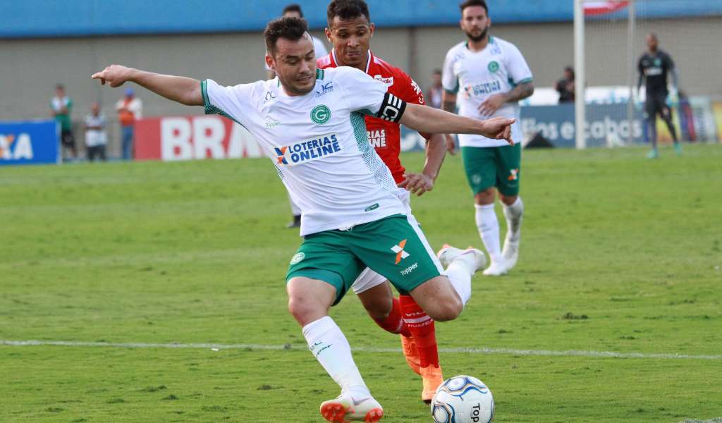 O meia Renato Cajá estava sem clube desde que deixou o Goiás em novembro do ano passado