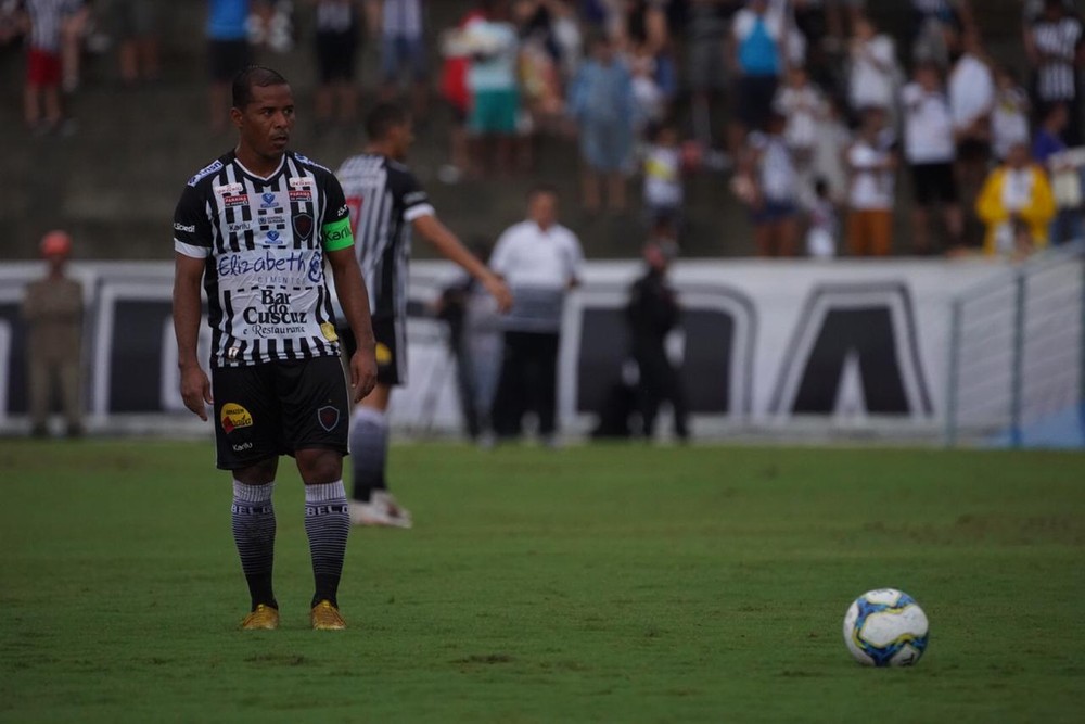Série C: Ex-Santos é liberado e reforça Botafogo-PB contra o Náutico