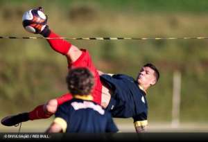 Série C: Sampaio anuncia lateral ex-Ceará e meia ex-Botafogo e Chape