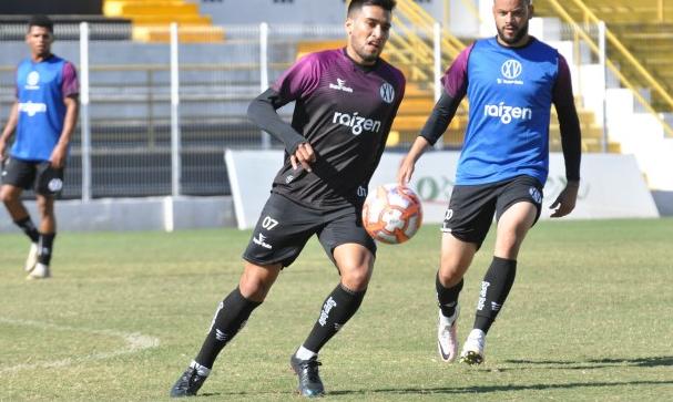 Volante Fraga continua no Nhô Quim. Foto: Vitor Prates