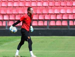 Série B: Sumido e sem receber há 12 meses, ídolo aciona Sport na Justiça