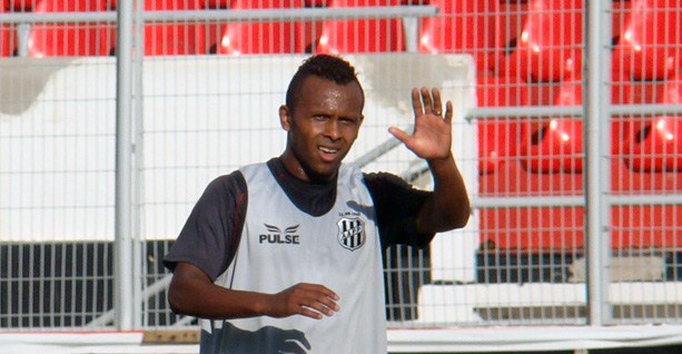 Série B: Vitória encaminha acerto com meia-atacante ex-Ponte, Flamengo e Fluminense