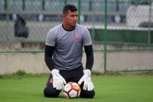 Sem espaço no Vasco da Gama, goleiro é emprestado para time da Série B