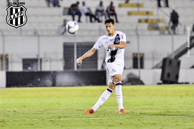 Time do Brasileirão faz sondagem por zagueiro da Ponte Preta