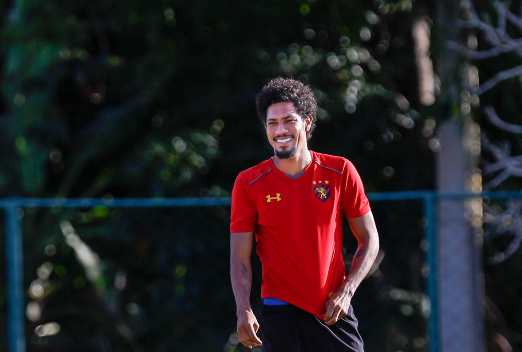 Com base do time da Série B, Guto Ferreira esboça Sport para amistoso contra CSA
