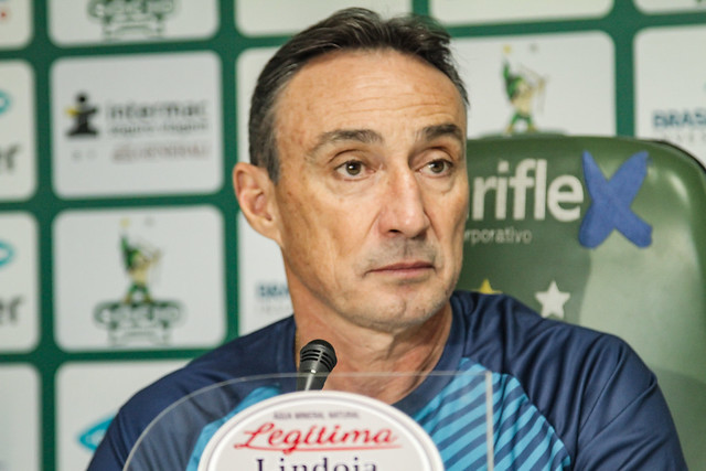 Roberto Fonseca já conta com novidades no elenco. (Foto: Letícia Martins/Guarani Futebol Clube)