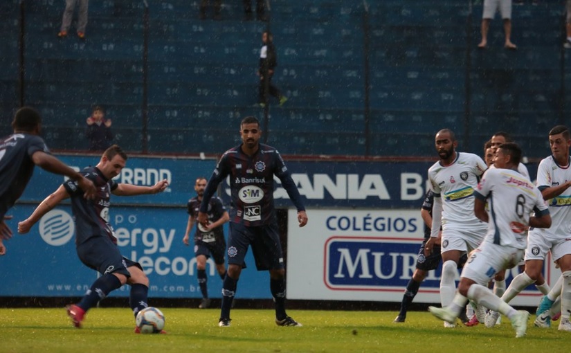 Caxias-RS 0 x 0 Cianorte-PR – Falta de pontaria grená deixa tudo em aberto