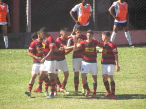 Segundona:  Flamengo vence e fecha a primeira fase na liderança.