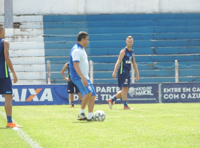 Técnico de time do Brasileirão é demitido após derrota em amistoso