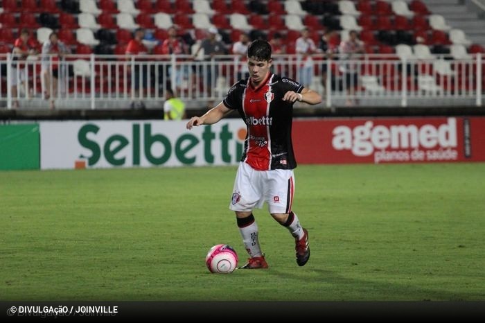 Série B: Brasil de Pelotas contrata volante que estava no Joinville