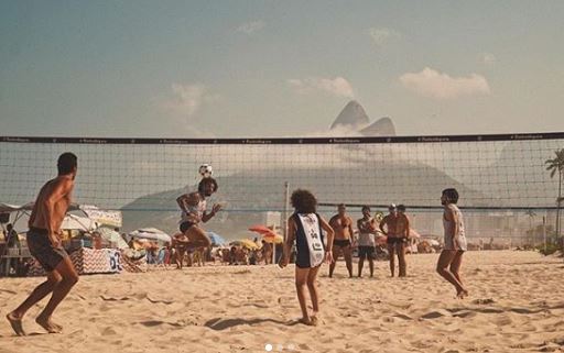 Filho de ex-Seleção dá show no futevôlei e viraliza. Veja o vídeo!