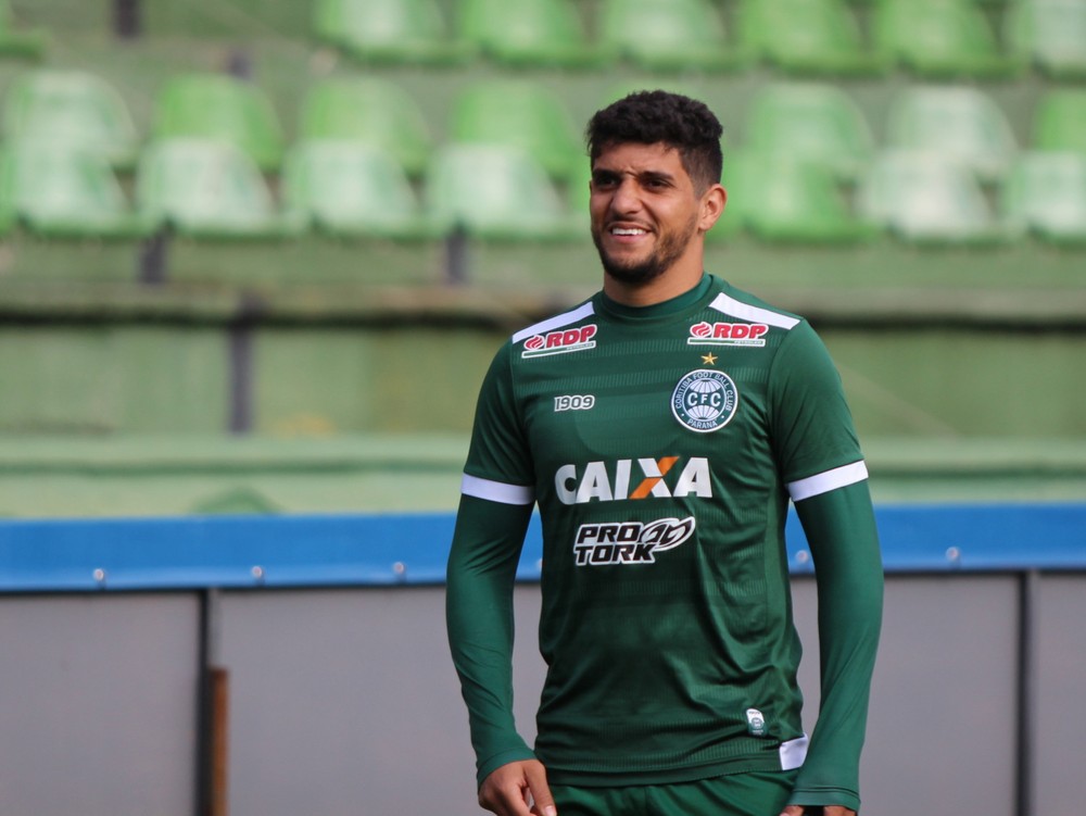 Série B: Coritiba libera meia para clube do futebol português