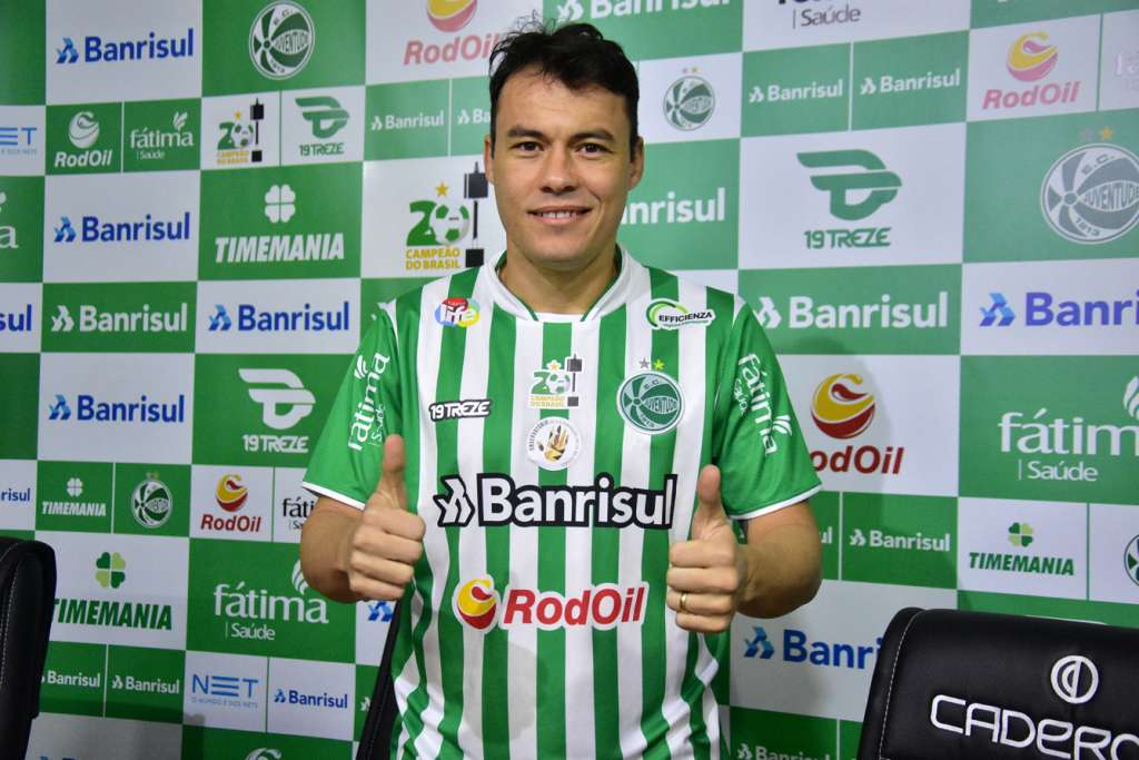 O meia Renato Cajá pode fazer sua reestreia pelo Juventude neste final de semana (Foto: Arthur Dallegrave/Juventude)