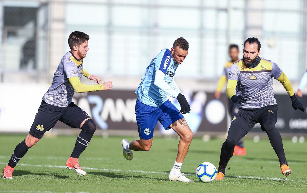 Série B: Criciúma perde jogo-treino para Grêmio, mas Kleina vê pontos positivos