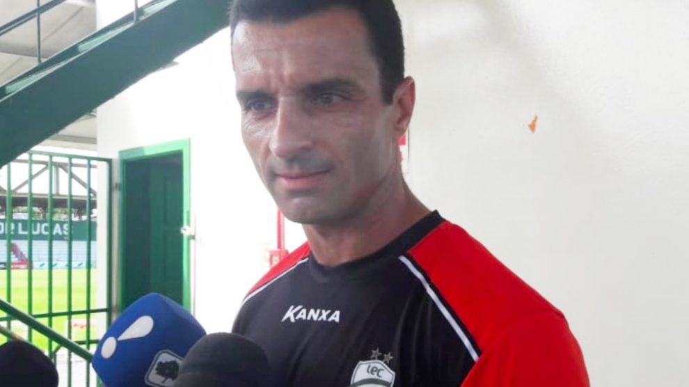 Mesmo na zona de rebaixamento, técnico elogia desempenho de time da Série C