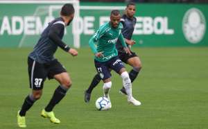 Sem espaço no Palmeiras, atacante entra na mira do Fortaleza