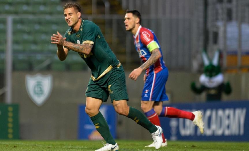 Rafael Moura retorna ao Goiás - Mourão Panda 