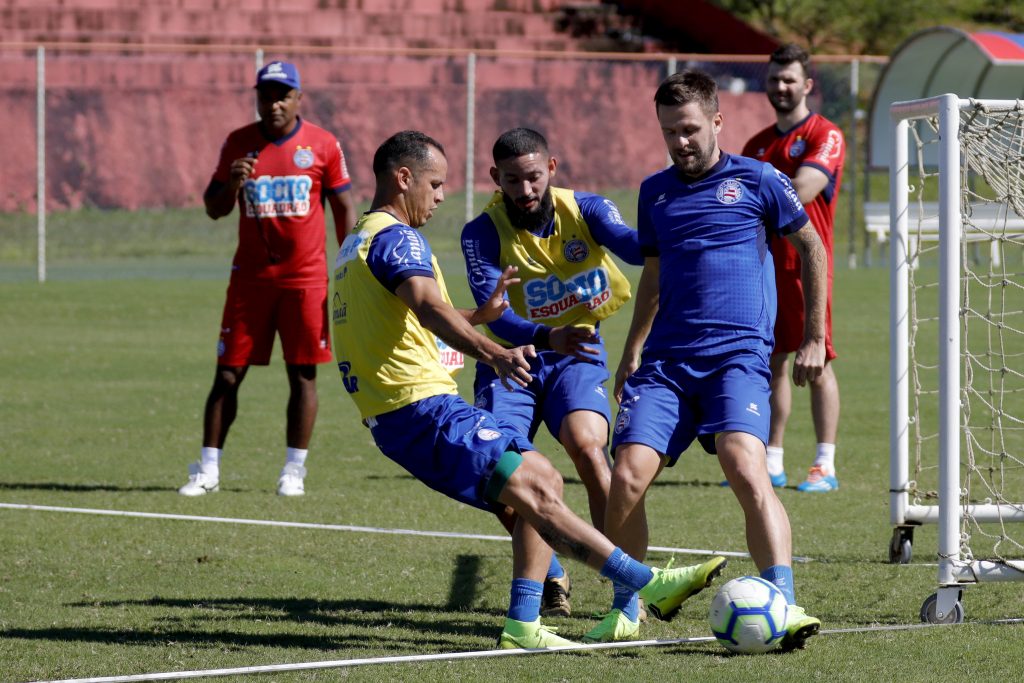 Reforçado, Bahia faz mistério para duelo contra o Santos no Pituaçu
