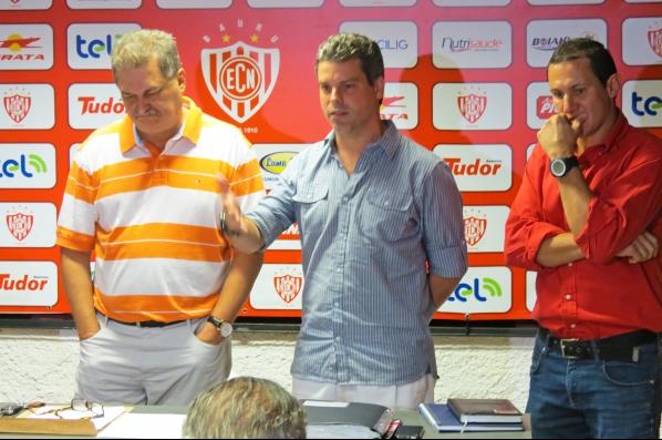 Estevam é empresário e amigo do atacante Alecsandro