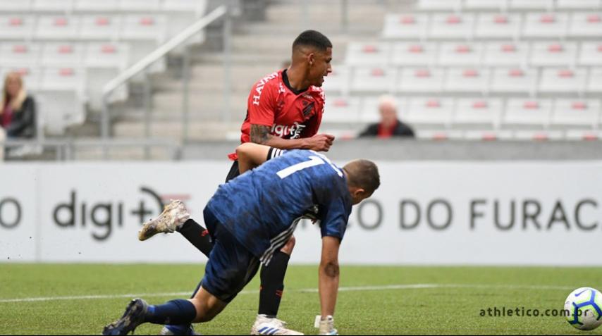 Furacão sofreu, mas empatou com o Galo neste sábado