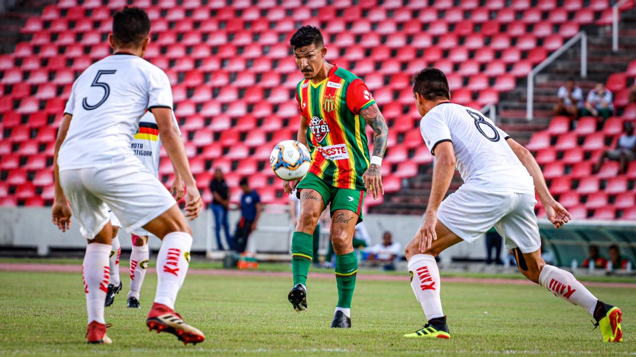 Sampaio Corrêa 2 x 0 Globo – Bolívia segue invicta com Brigatti e se firma no G4