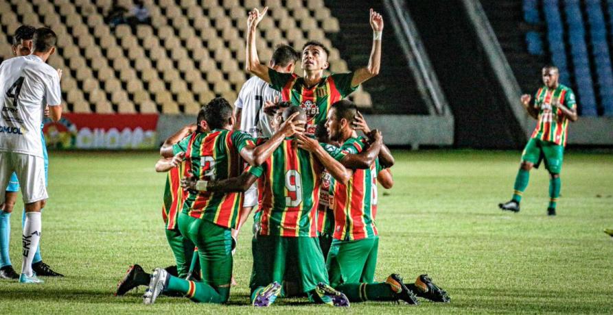 Sampaio Corrêa vence mais uma na Série C