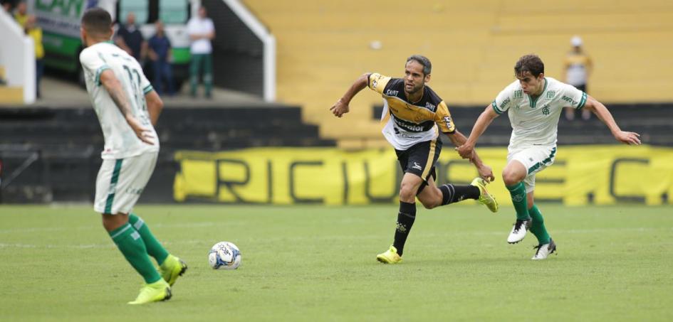 Adilson Goiano desfalca o Criciúma - Guilherme Hahn