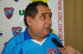 O técnico italiano Raffaele Graniti estreou com vitória no comando do Blumenau