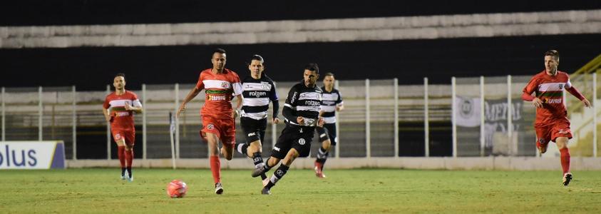 Cássio Gabriel em partida contra o Velo Clube - Foto: Michel Lambstein