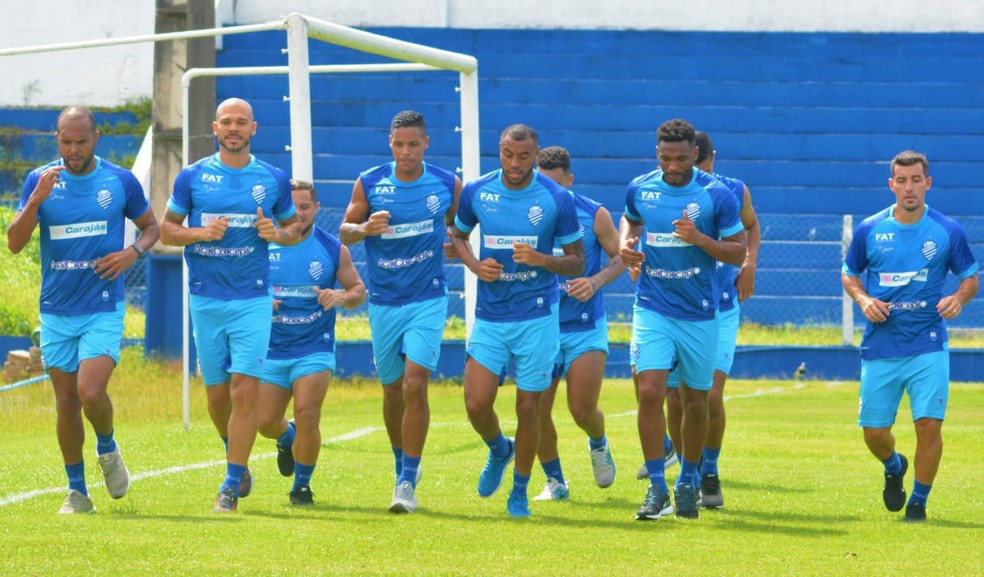 Argel deve escalar CSA mais ofensivo com três atacantes contra o Athletico-PR